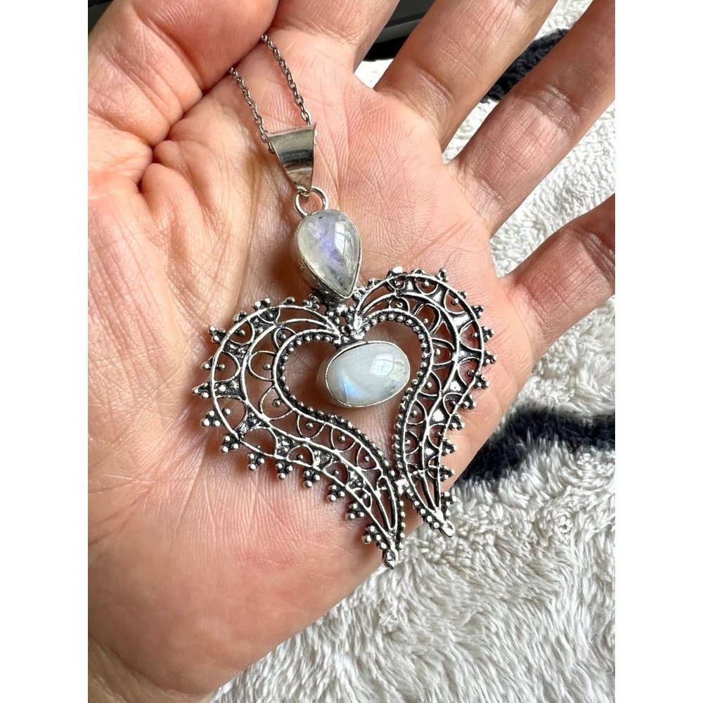 925 Ornamental Rainbow Flash Moonstone Pendant Necklace - Picture 2 of 6
